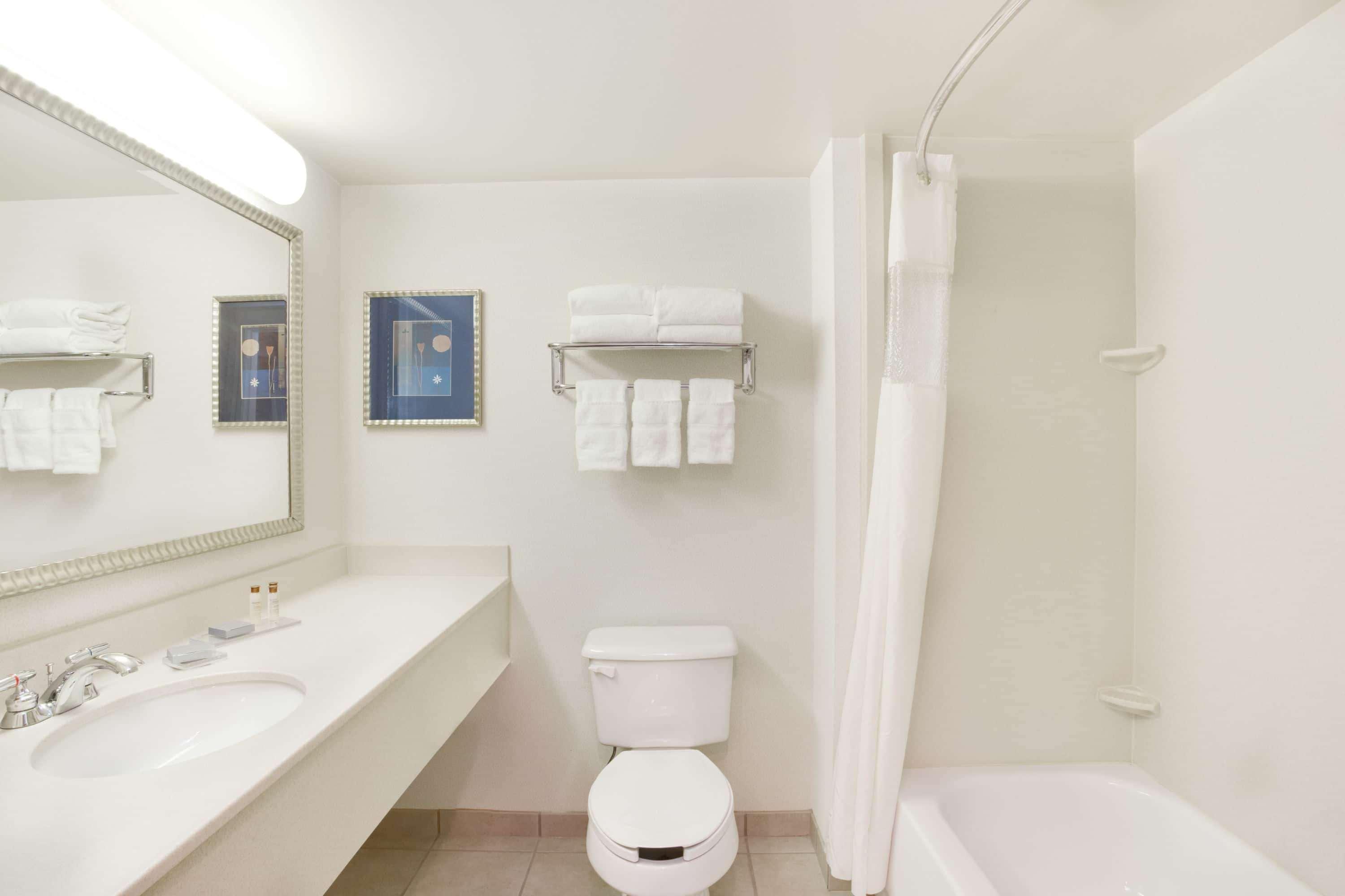 Wingate By Wyndham Bridgeport Clarksburg Otel Dış mekan fotoğraf